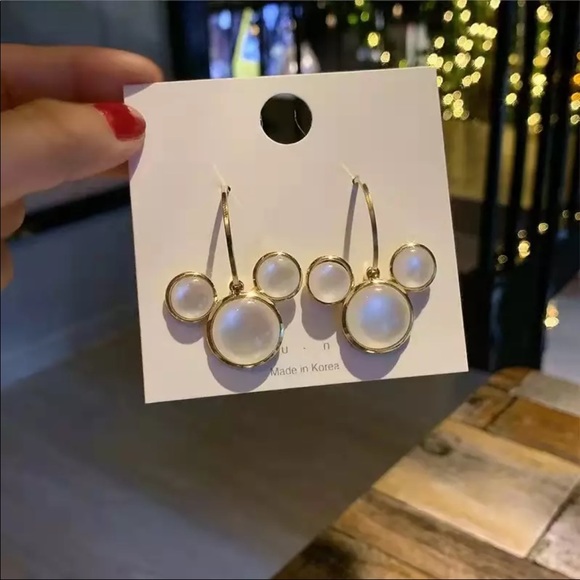 PEARL MICKEY Hoops Earrings With Gift Box - Picture 2 of 4